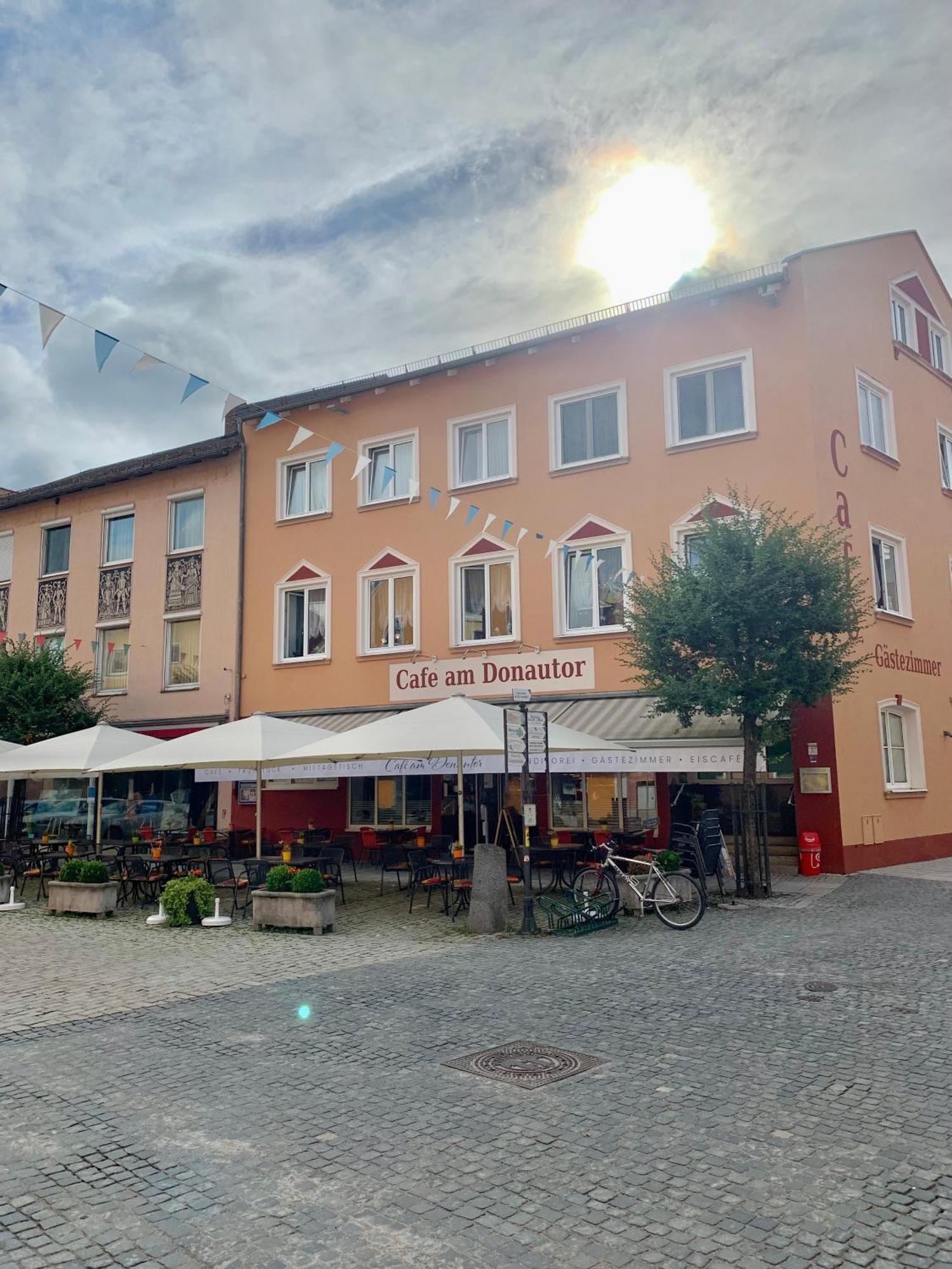 Cafe Am Donautor Hotel Kelheim Exterior photo